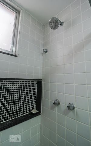 Apartamento à venda com 169m², 3 quartos e 2 vagas Apartamento à venda com 169m², 3 quartos e 2 vagasBanheiro da Suíte