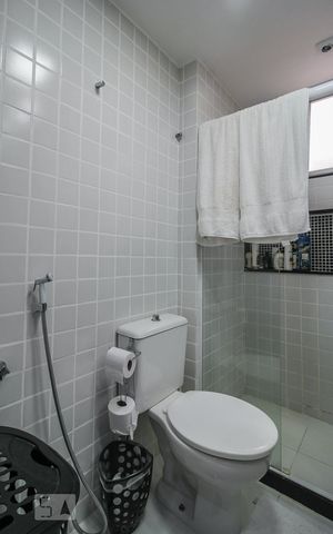 Apartamento à venda com 169m², 3 quartos e 2 vagas Apartamento à venda com 169m², 3 quartos e 2 vagasBanheiro da Suíte
