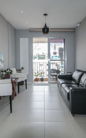 Apartamento à venda com 169m², 3 quartos e 2 vagas Apartamento à venda com 169m², 3 quartos e 2 vagasSala
