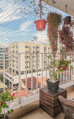 Apartamento à venda com 169m², 3 quartos e 2 vagas Apartamento à venda com 169m², 3 quartos e 2 vagasVaranda da Sala