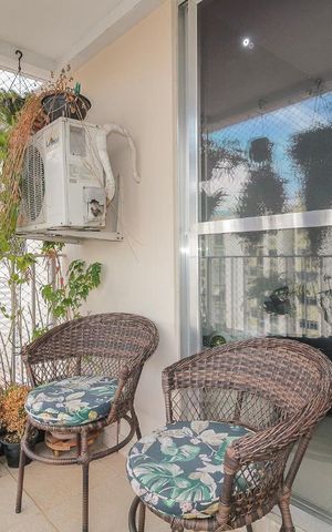 Apartamento à venda com 169m², 3 quartos e 2 vagas Apartamento à venda com 169m², 3 quartos e 2 vagasVaranda da Sala