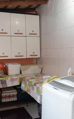 Casa à venda com 350m², 4 quartos e 8 vagasÁrea de Serviço