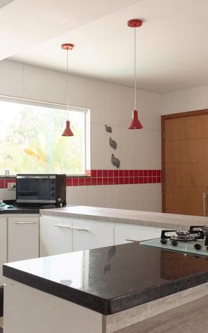 Casa à venda com 350m², 4 quartos e 8 vagasCozinha