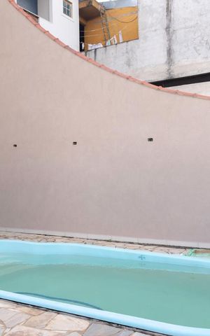 Casa à venda com 350m², 4 quartos e 8 vagasPiscina