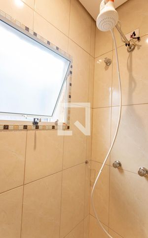 Casa à venda com 190m², 3 quartos e 2 vagas Casa à venda com 190m², 3 quartos e 2 vagasBanheiro Social
