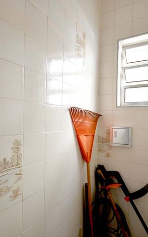 Casa à venda com 188m², 3 quartos e 3 vagas Casa à venda com 188m², 3 quartos e 3 vagasBanheiro de Serviço