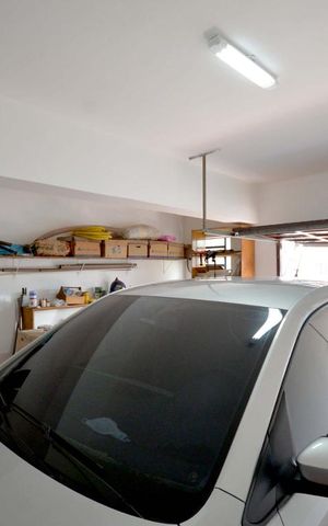 Casa à venda com 188m², 3 quartos e 3 vagas Casa à venda com 188m², 3 quartos e 3 vagasGaragem
