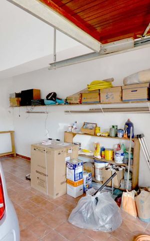 Casa à venda com 188m², 3 quartos e 3 vagas Casa à venda com 188m², 3 quartos e 3 vagasGaragem