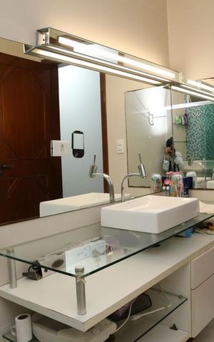 Casa para alugar com 438m², 4 quartos e 5 vagasBanheiro Social