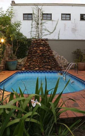Casa para alugar com 438m², 4 quartos e 5 vagaspis