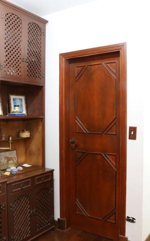 Casa para alugar com 438m², 4 quartos e 5 vagasHall