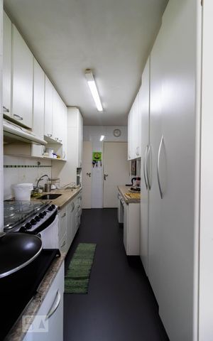 Apartamento para alugar com 75m², 3 quartos e 2 vagasCozinha