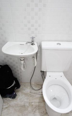 Casa à venda com 180m², 2 quartos e 1 vaga Casa à venda com 180m², 2 quartos e 1 vagaBanheiro