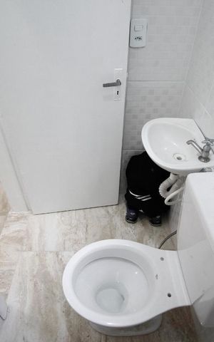 Casa à venda com 180m², 2 quartos e 1 vaga Casa à venda com 180m², 2 quartos e 1 vagaBanheiro