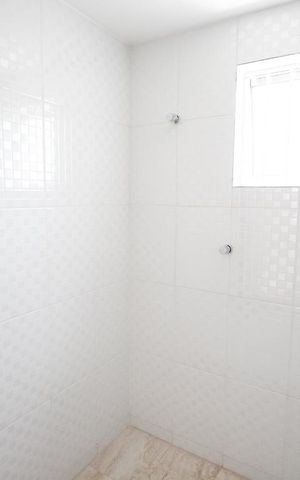 Casa à venda com 180m², 2 quartos e 1 vaga Casa à venda com 180m², 2 quartos e 1 vagaBanheiro
