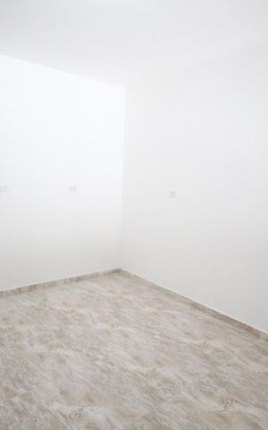 Casa à venda com 180m², 2 quartos e 1 vaga Casa à venda com 180m², 2 quartos e 1 vagaSala