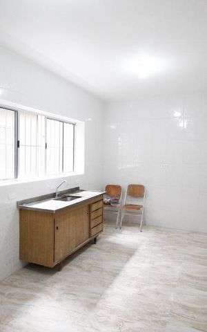 Casa à venda com 180m², 2 quartos e 1 vaga Casa à venda com 180m², 2 quartos e 1 vagaCozinha