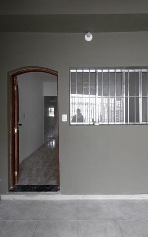 Casa à venda com 180m², 2 quartos e 1 vaga Casa à venda com 180m², 2 quartos e 1 vagaEntrada