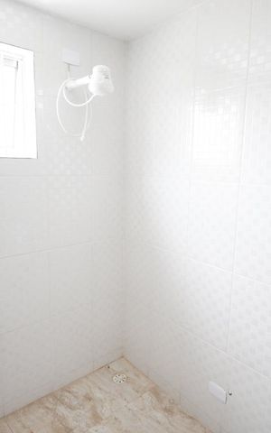 Casa à venda com 180m², 2 quartos e 1 vaga Casa à venda com 180m², 2 quartos e 1 vagaBanheiro
