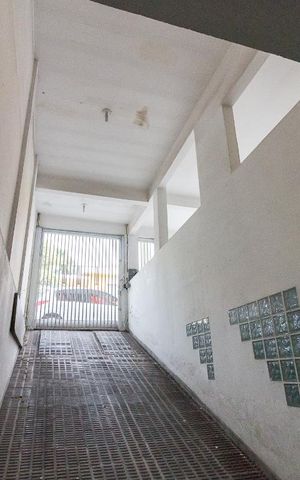 Casa à venda com 500m², 5 quartos e 8 vagasGaragem subsolo