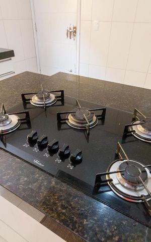 Casa à venda com 500m², 5 quartos e 8 vagasCozinha - cooktop