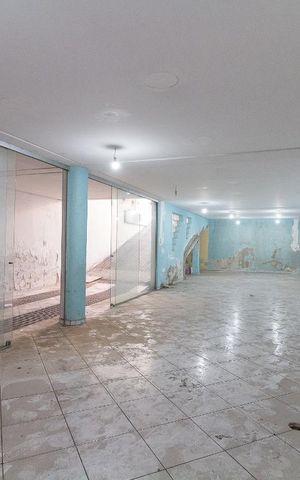 Casa à venda com 500m², 5 quartos e 8 vagasSubsolo