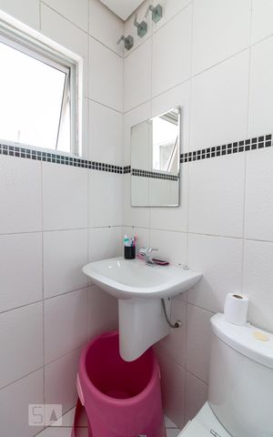 Casa à venda com 500m², 5 quartos e 8 vagasBanheiro quarto 3 suíte