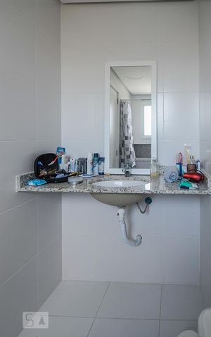 Apartamento para alugar com 60m², 2 quartos e 1 vaga Apartamento para alugar com 60m², 2 quartos e 1 vagaBanheiro da Suíte