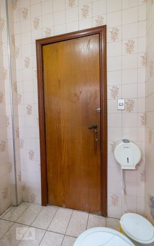 Casa à venda com 180m², 3 quartos e 1 vagaBanheiro social