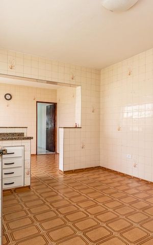 Casa à venda com 350m², 3 quartos e 2 vagas Casa à venda com 350m², 3 quartos e 2 vagasCozinha