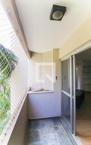 Apartamento para alugar com 70m², 2 quartos e 1 vaga Apartamento para alugar com 70m², 2 quartos e 1 vagaVaranda da Sala