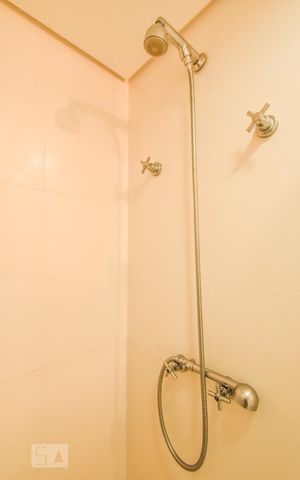 Studio para alugar com 38m², 1 quarto e 1 vaga Studio para alugar com 38m², 1 quarto e 1 vagaBanheiro