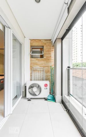 Studio para alugar com 38m², 1 quarto e 1 vaga Studio para alugar com 38m², 1 quarto e 1 vagaVaranda