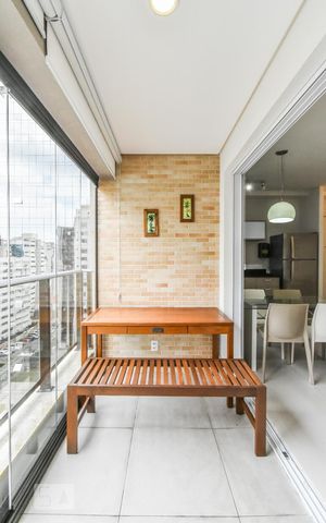 Studio para alugar com 38m², 1 quarto e 1 vaga Studio para alugar com 38m², 1 quarto e 1 vagaVaranda