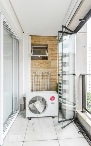 Studio para alugar com 38m², 1 quarto e 1 vaga Studio para alugar com 38m², 1 quarto e 1 vagaVaranda