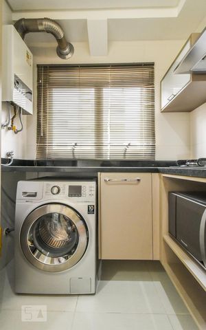 Studio para alugar com 38m², 1 quarto e 1 vaga Studio para alugar com 38m², 1 quarto e 1 vagaCozinha / Área de Serviço