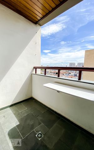 Apartamento para alugar com 90m², 3 quartos e 1 vagaVaranda