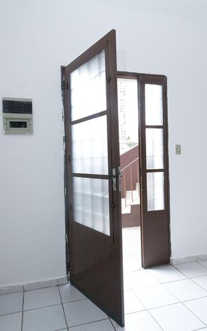 Casa para alugar com 38m², 1 quarto e sem vaga Casa para alugar com 38m², 1 quarto e sem vagaSala