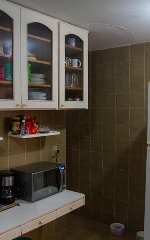 Apartamento à venda com 221m², 3 quartos e 2 vagas Apartamento à venda com 221m², 3 quartos e 2 vagasCozinha
