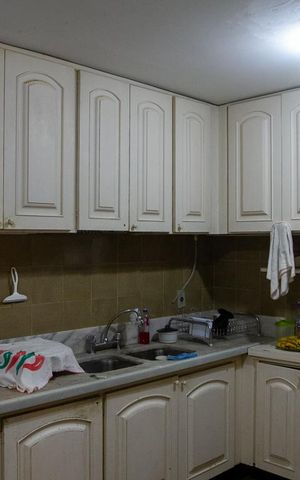 Apartamento à venda com 221m², 3 quartos e 2 vagas Apartamento à venda com 221m², 3 quartos e 2 vagasCozinha