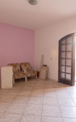 Casa à venda com 163m², 6 quartos e 4 vagasSala