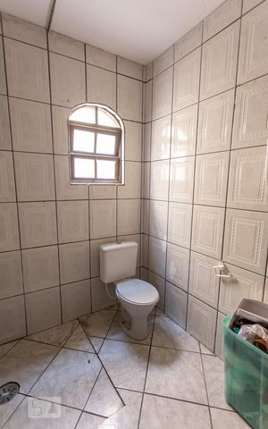 Casa à venda com 163m², 6 quartos e 4 vagasBanheiro