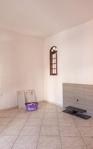 Casa à venda com 163m², 6 quartos e 4 vagasSala