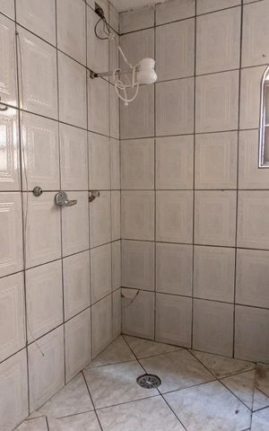 Casa à venda com 163m², 6 quartos e 4 vagasBanheiro