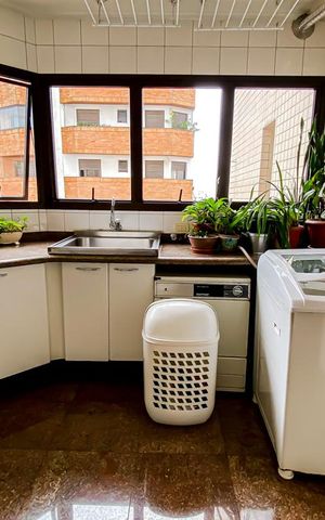 Apartamento à venda com 202m², 3 quartos e 3 vagasLavanderia