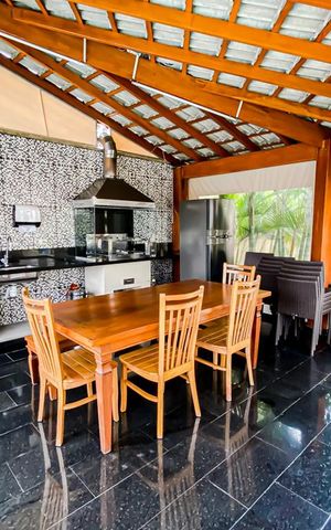 Apartamento à venda com 202m², 3 quartos e 3 vagasChurrasqueira