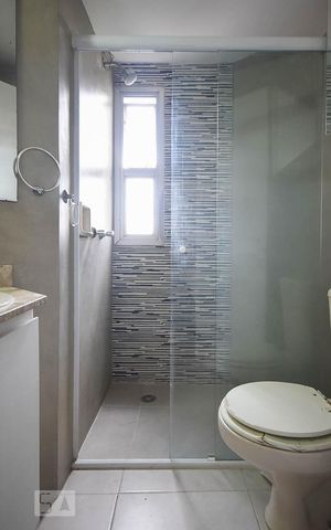 Apartamento à venda com 70m², 2 quartos e 1 vaga Apartamento à venda com 70m², 2 quartos e 1 vagaBanheiro