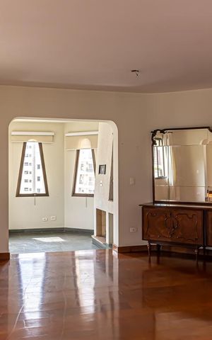 Apartamento à venda com 226m², 4 quartos e 3 vagas Apartamento à venda com 226m², 4 quartos e 3 vagasSala