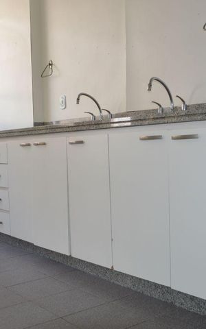 Apartamento para alugar com 200m², 3 quartos e 2 vagasCozinha - Armários