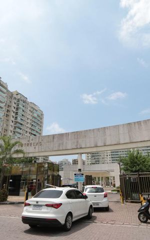 Apartamento à venda com 90m², 3 quartos e 1 vagaFachada e portaria